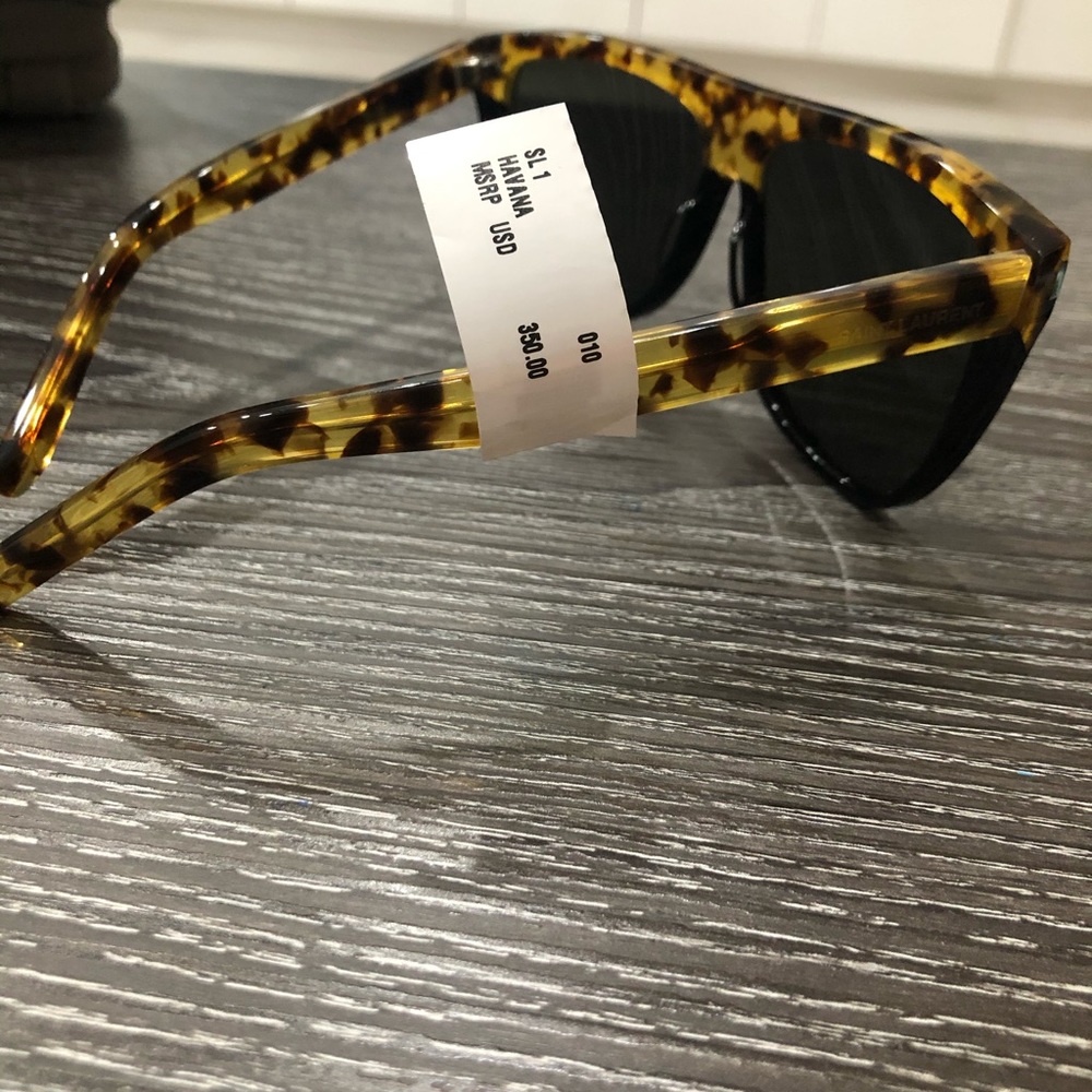 Sant Laurent Sunglasses new with tag no box - Picture 3 of 3